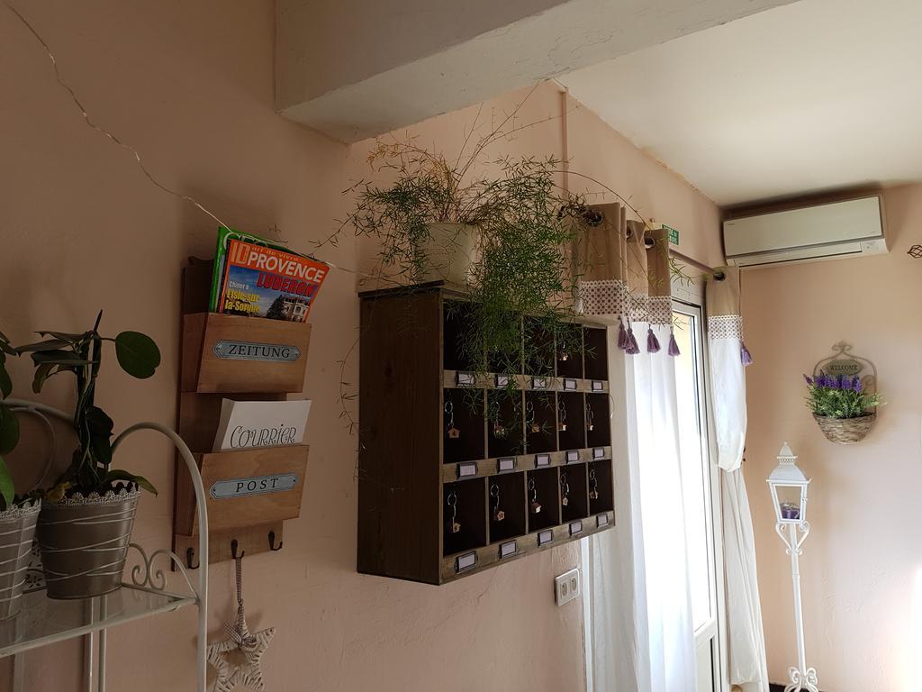 Hotel Carina Apt Dış mekan fotoğraf
